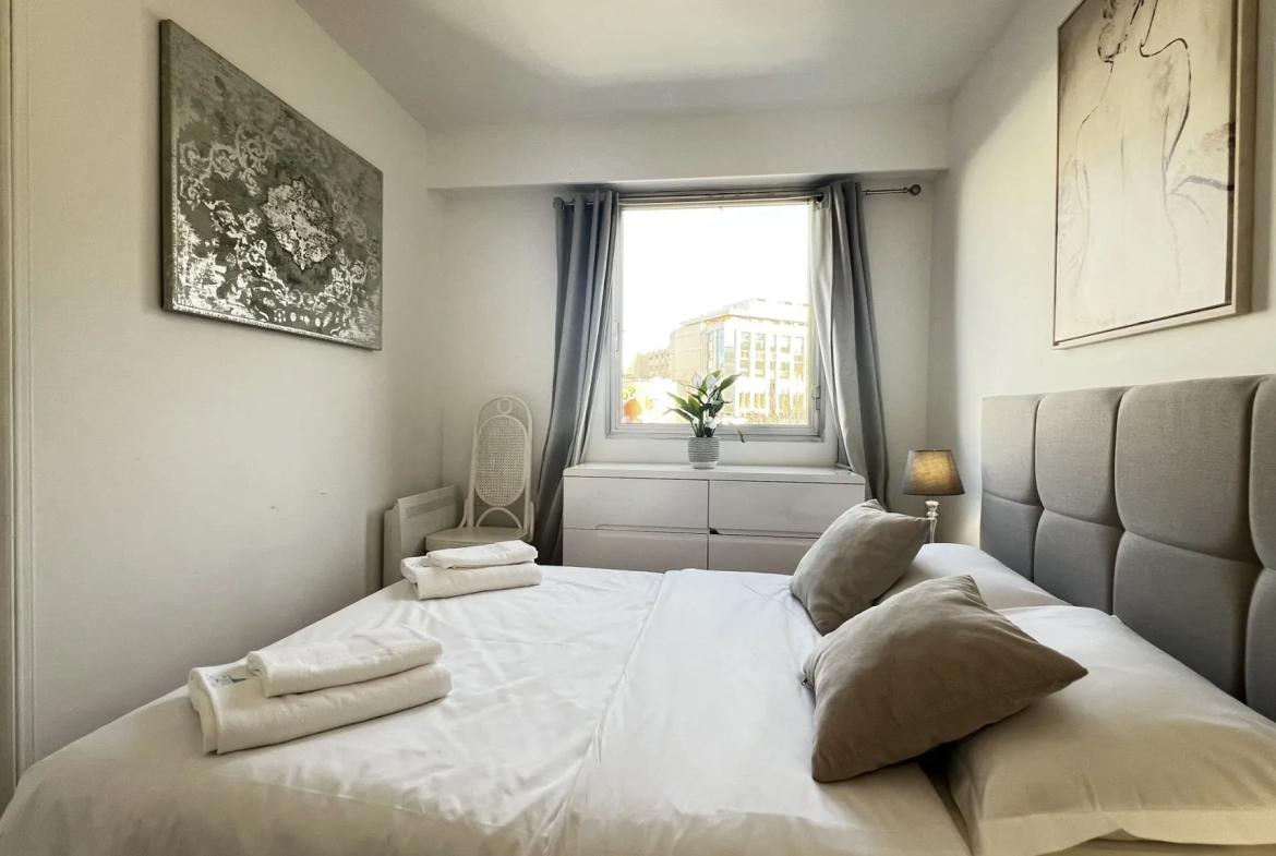 Appartement 2 pièces rénové au coeur du Carré d'Or 