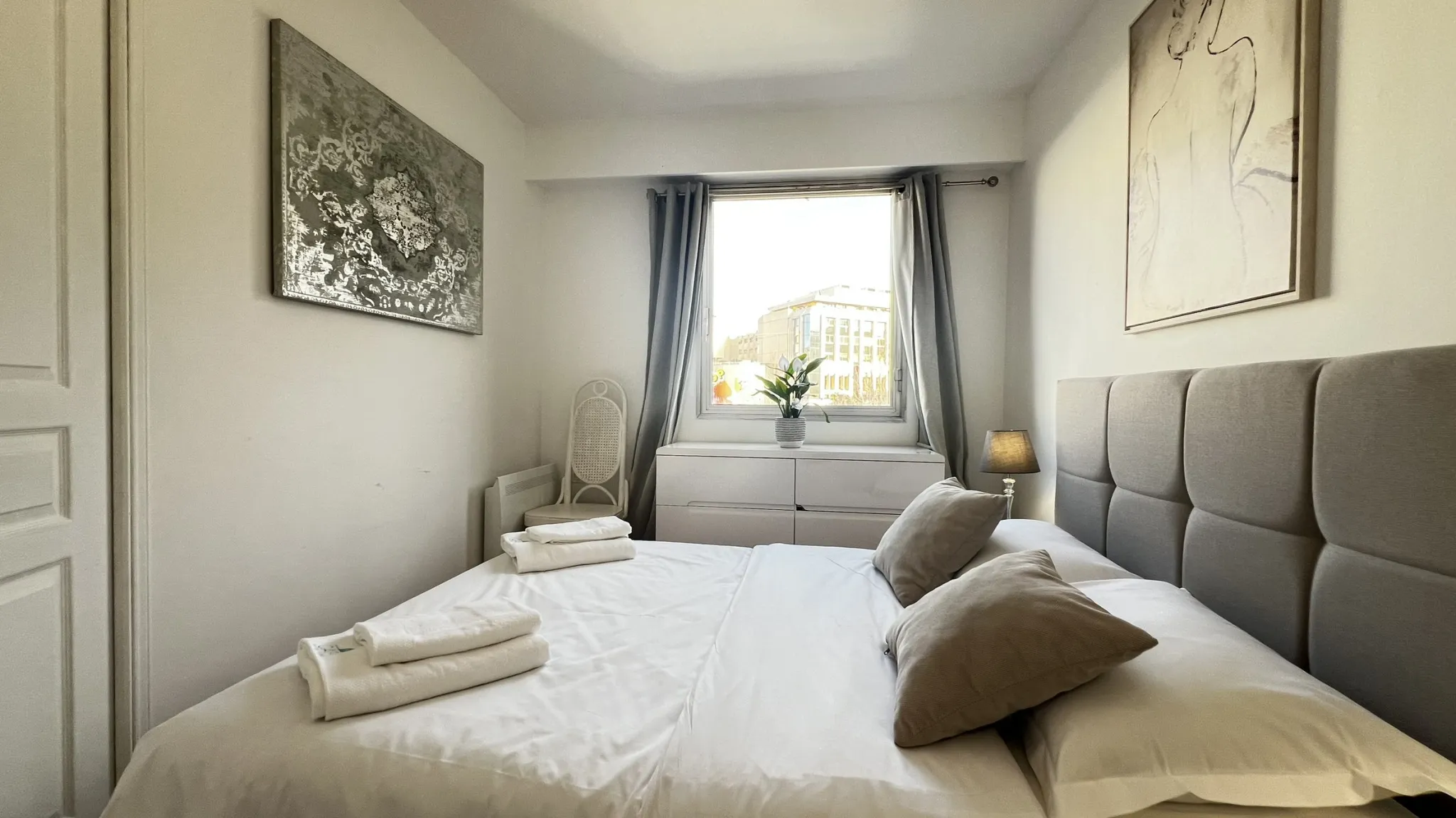 Appartement 2 pièces rénové au coeur du Carré d'Or 