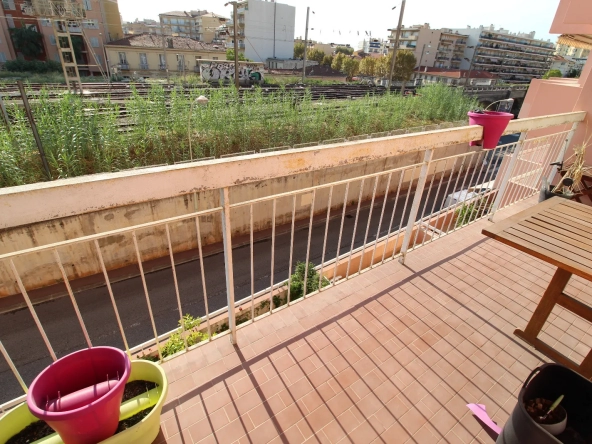 Studio lumineux avec terrasse à Menton