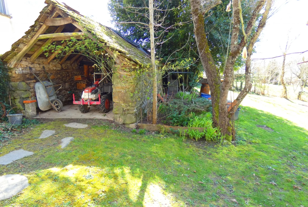 Maison Auvergnate en Pierre et Grange à Aurillac 