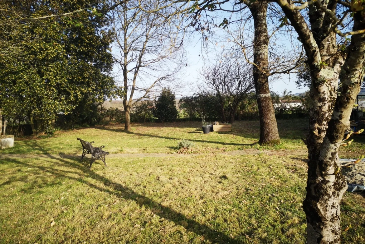 Maison en pierre avec 4 chambres à St Sylvestre sur Lot 