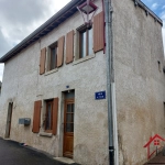 Immeuble avec 2 appartements à Montreuil sur Blaise