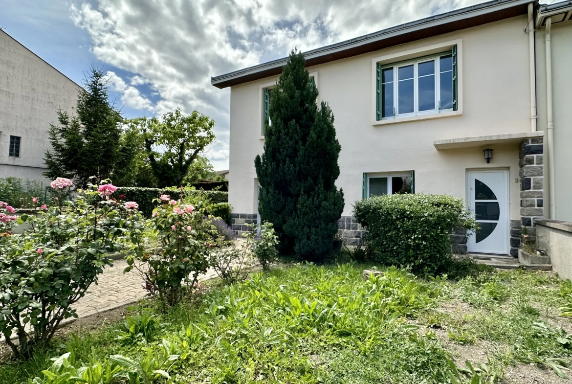 Maison 5 pièces avec jardin - Aubiere proche Clermont-Ferrand 