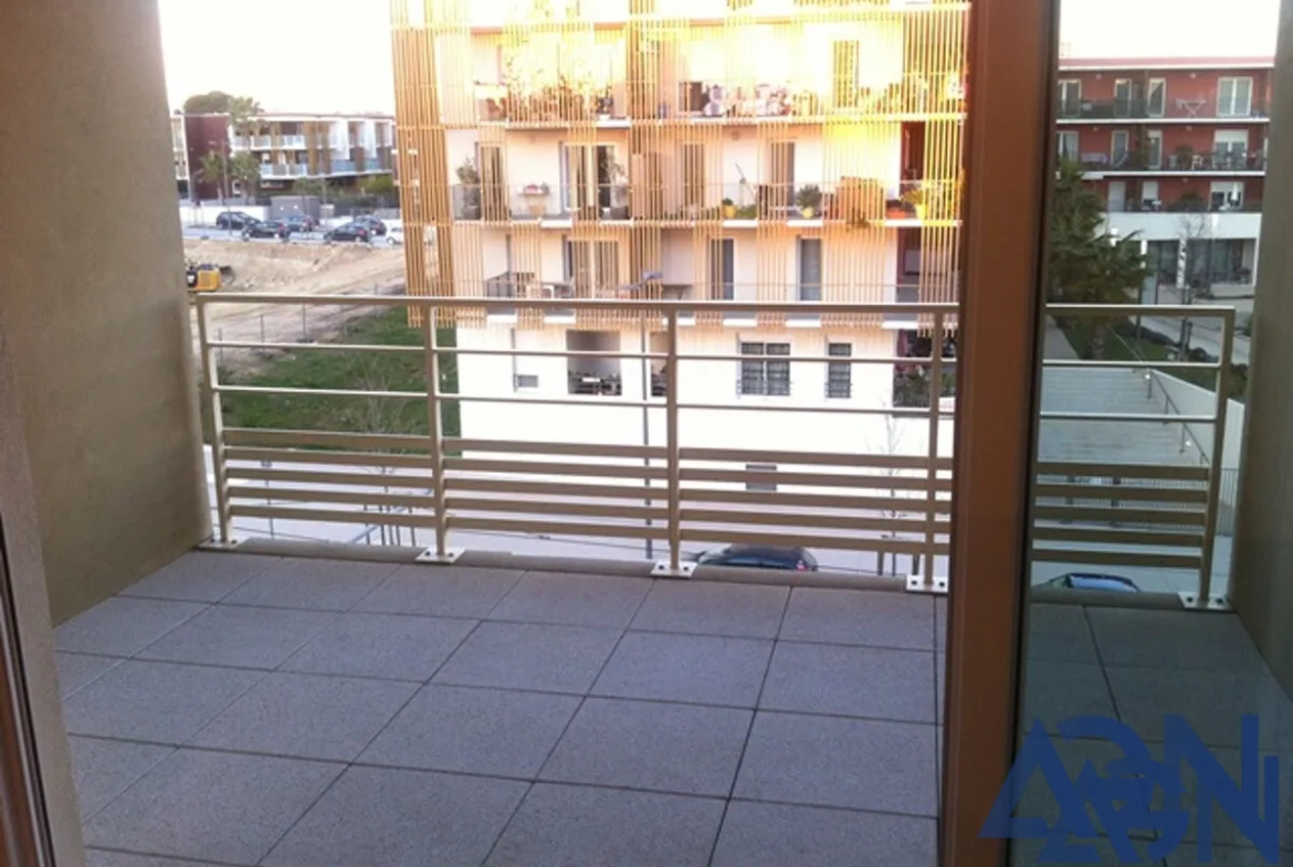 Apartment T2 of 45.1m2 with Terrace and Parking in Juvignac 