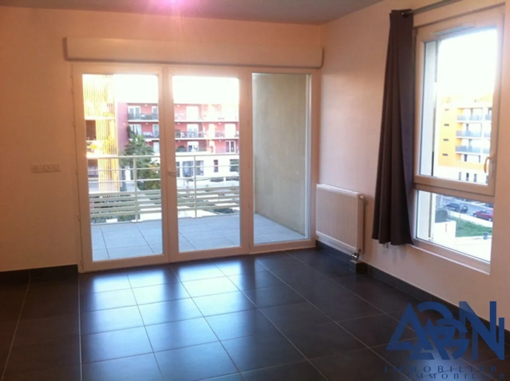 Apartment T2 of 45.1m2 with Terrace and Parking in Juvignac