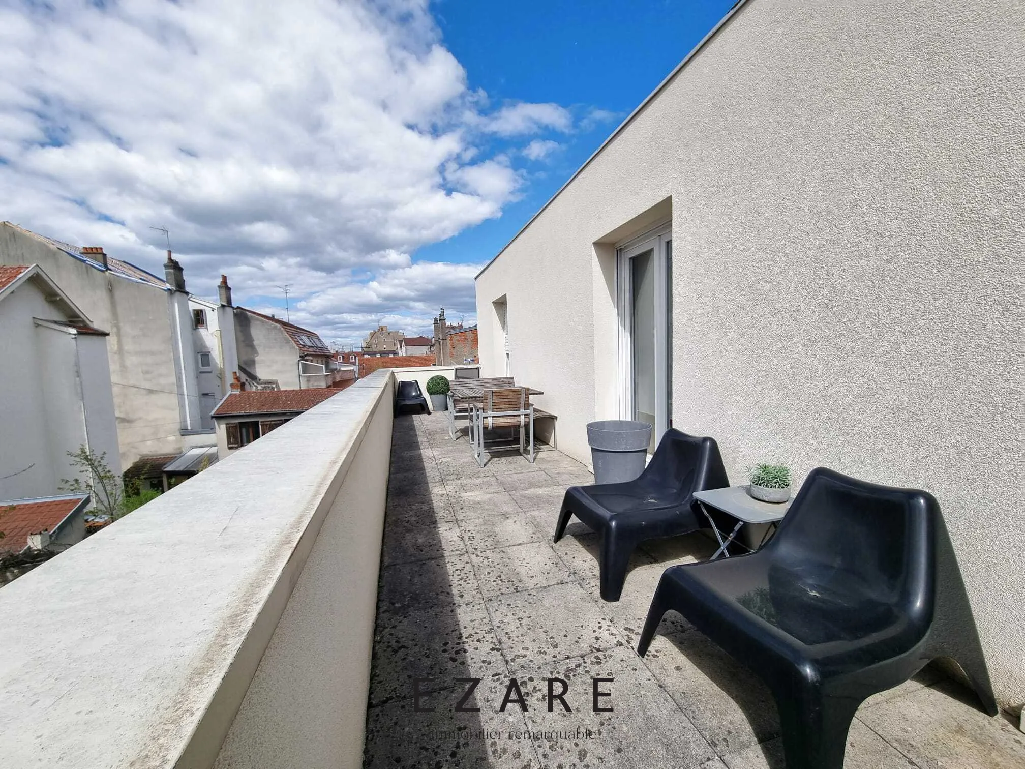 Appartement rénové avec terrasses à Dijon 