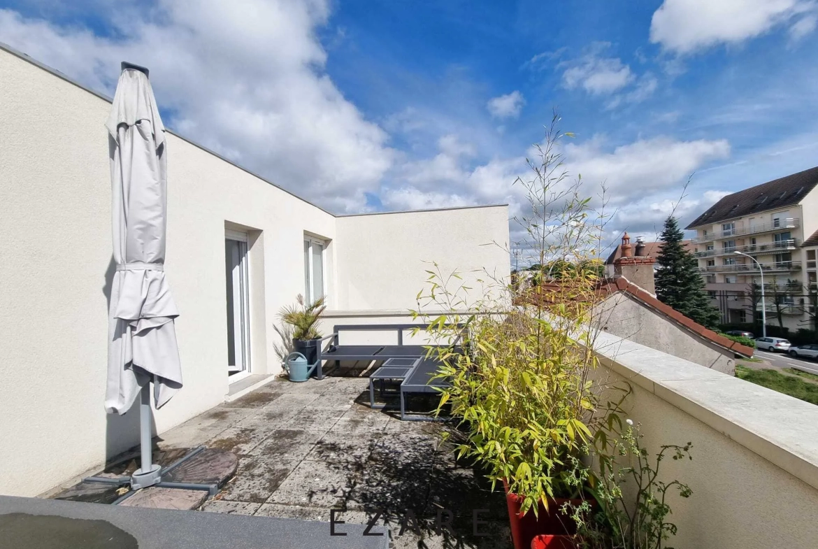 Appartement rénové avec terrasses à Dijon 