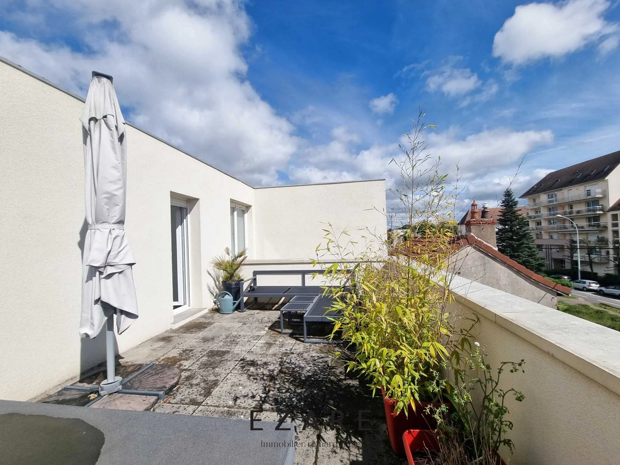 Appartement rénové avec terrasses à Dijon 