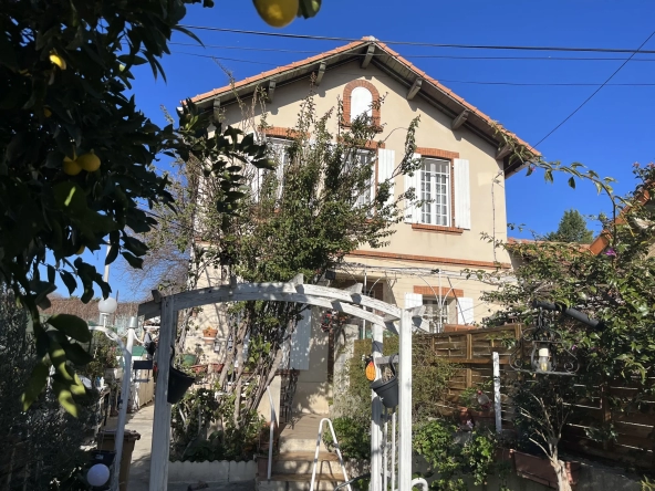 Maison Type 4 avec Terrasse à Marseille 13016 - Saint André