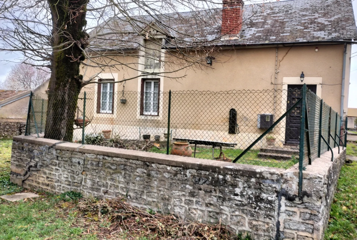 Maison de village à Alluy avec jardin 