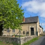 Maison de village à Alluy avec jardin