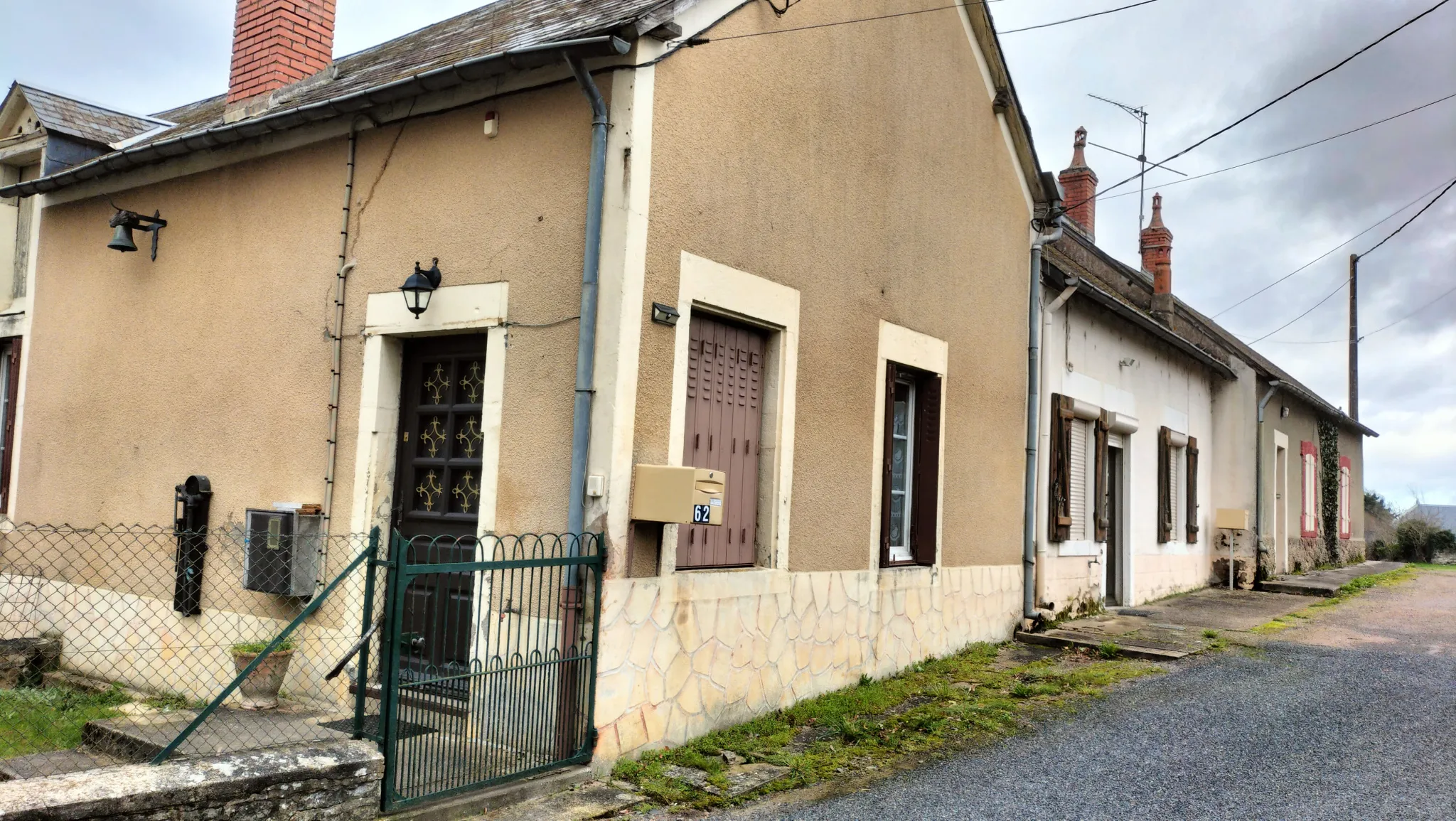 Maison de village à Alluy avec jardin 