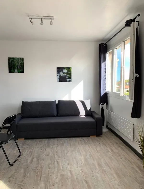 Appartement rénové à Avignon 84000 avec vue dégagée 