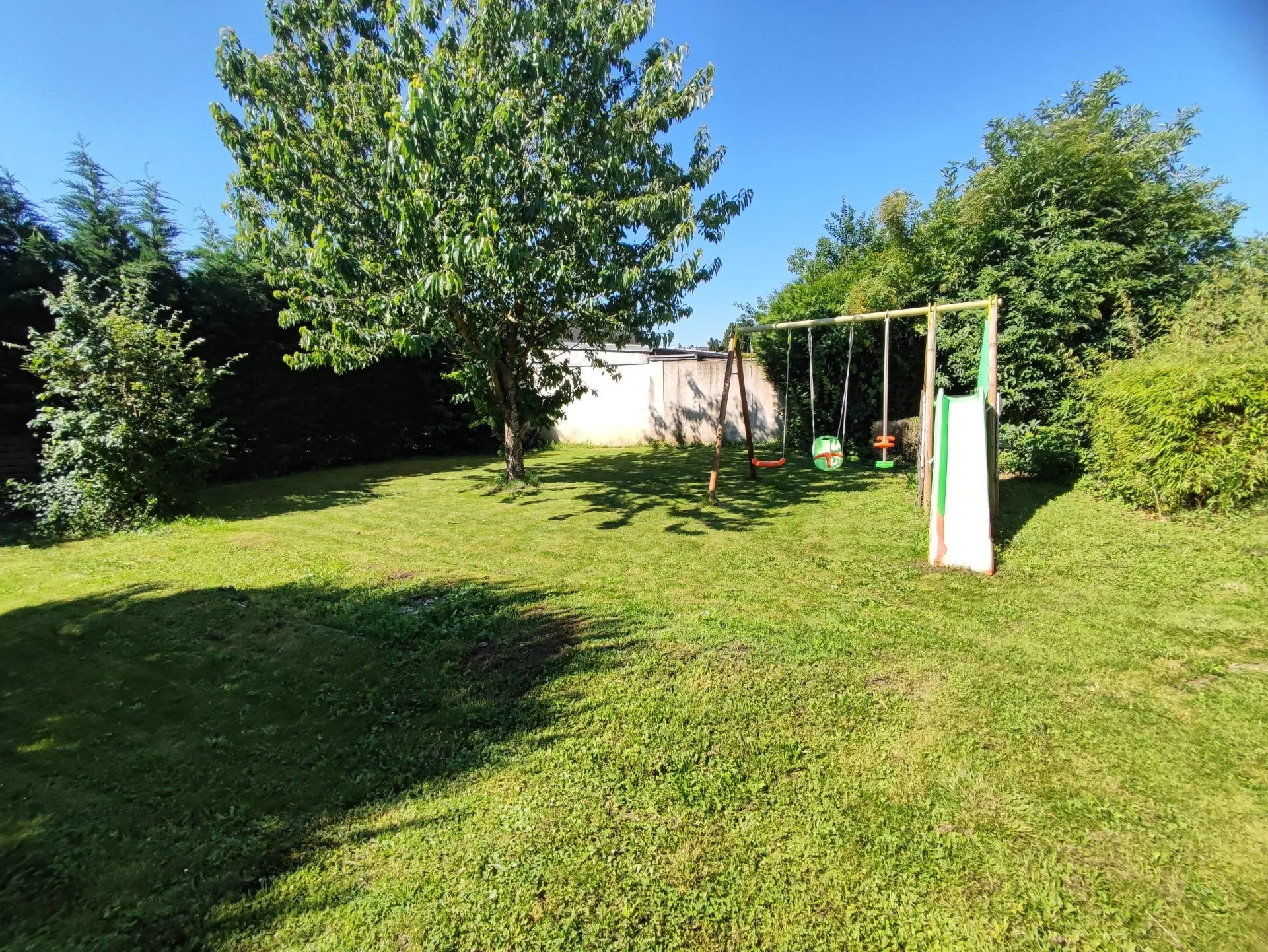 Charmante maison rénovée à Auneau avec vue sur la nature 