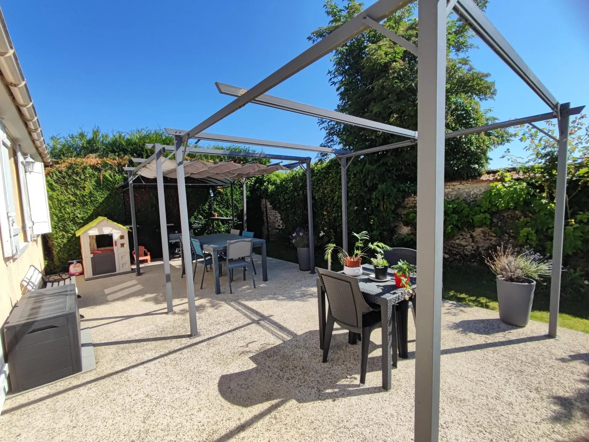 Charmante maison rénovée à Auneau avec vue sur la nature 