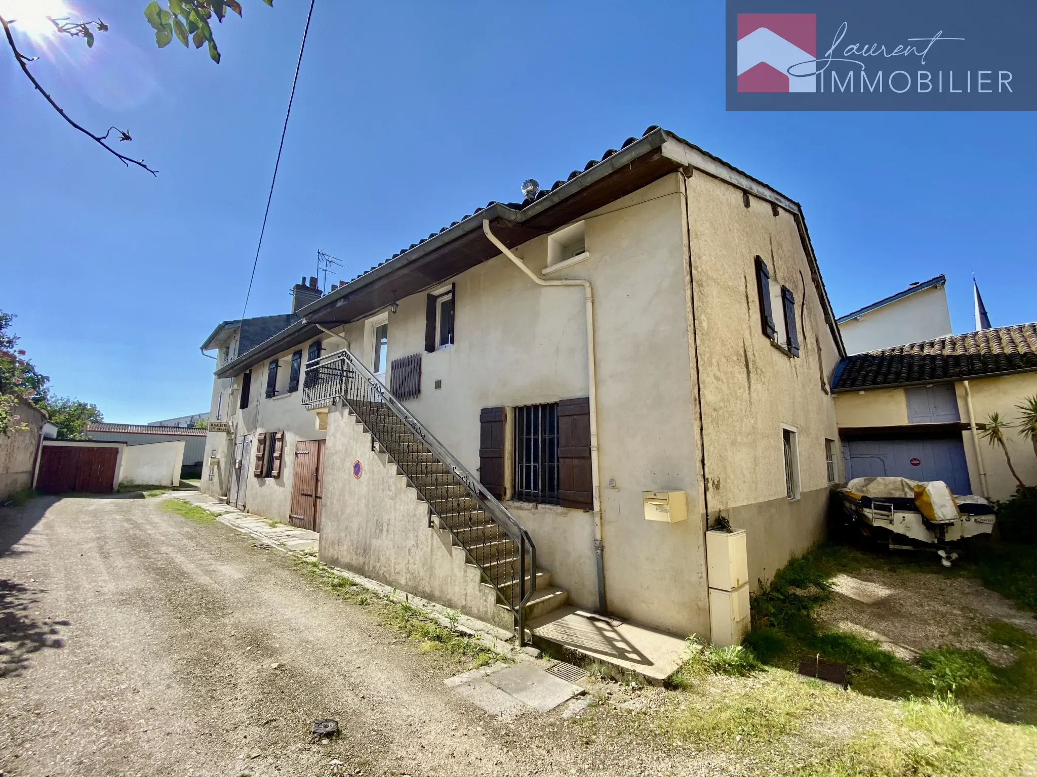 Appartement 3 chambres à Saint-Laurent-Sur-Saône 