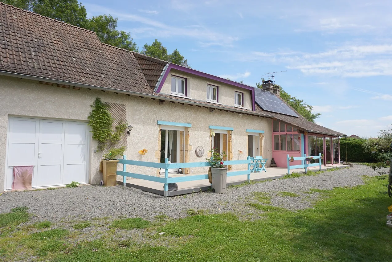 Grande maison de campagne à Paray le Monial 