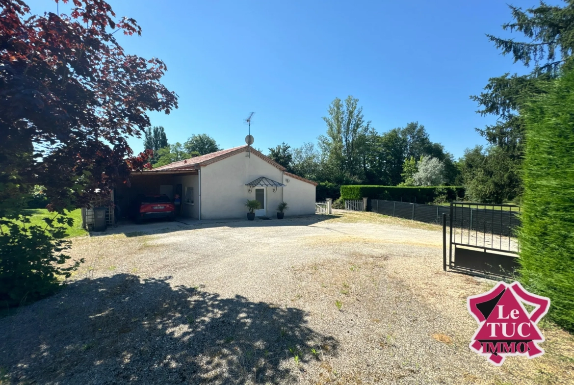 Maison de plain-pied avec piscine et jardin à Villeneuve-sur-Lot 