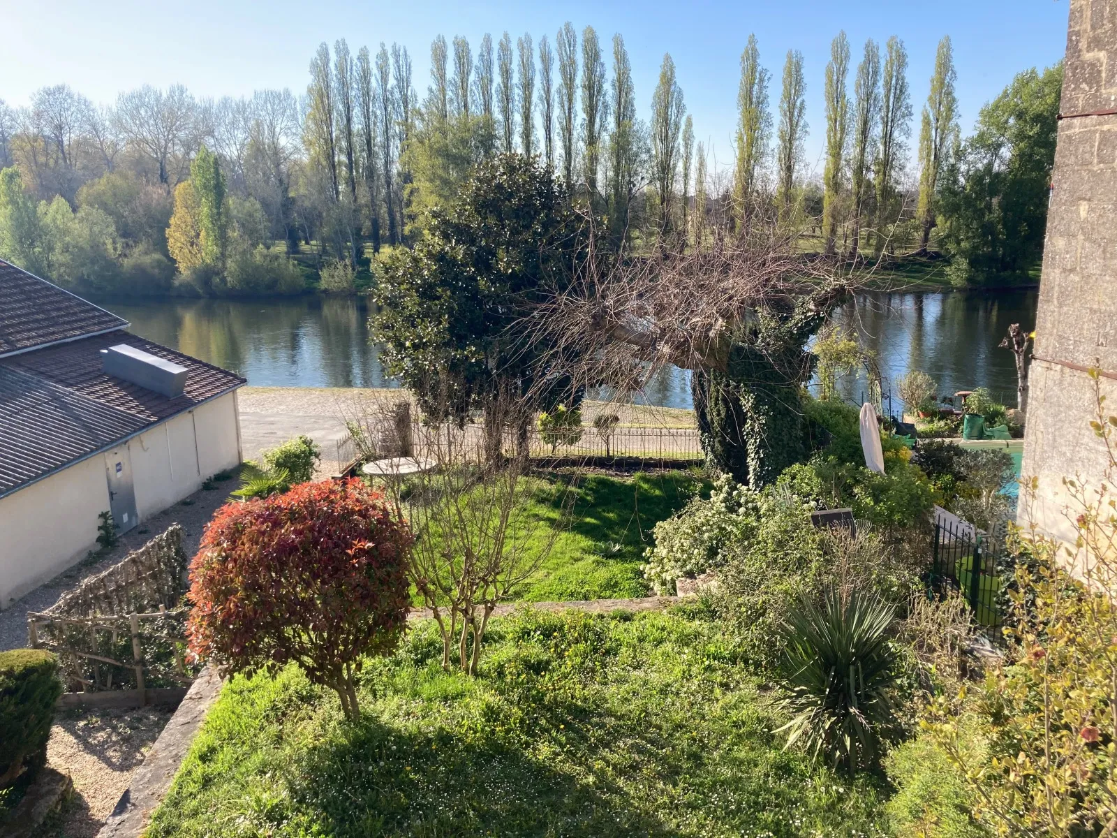 Maison de Village avec Jardin et vue sur La Rivière - 33890 Pessac sur Dordogne 