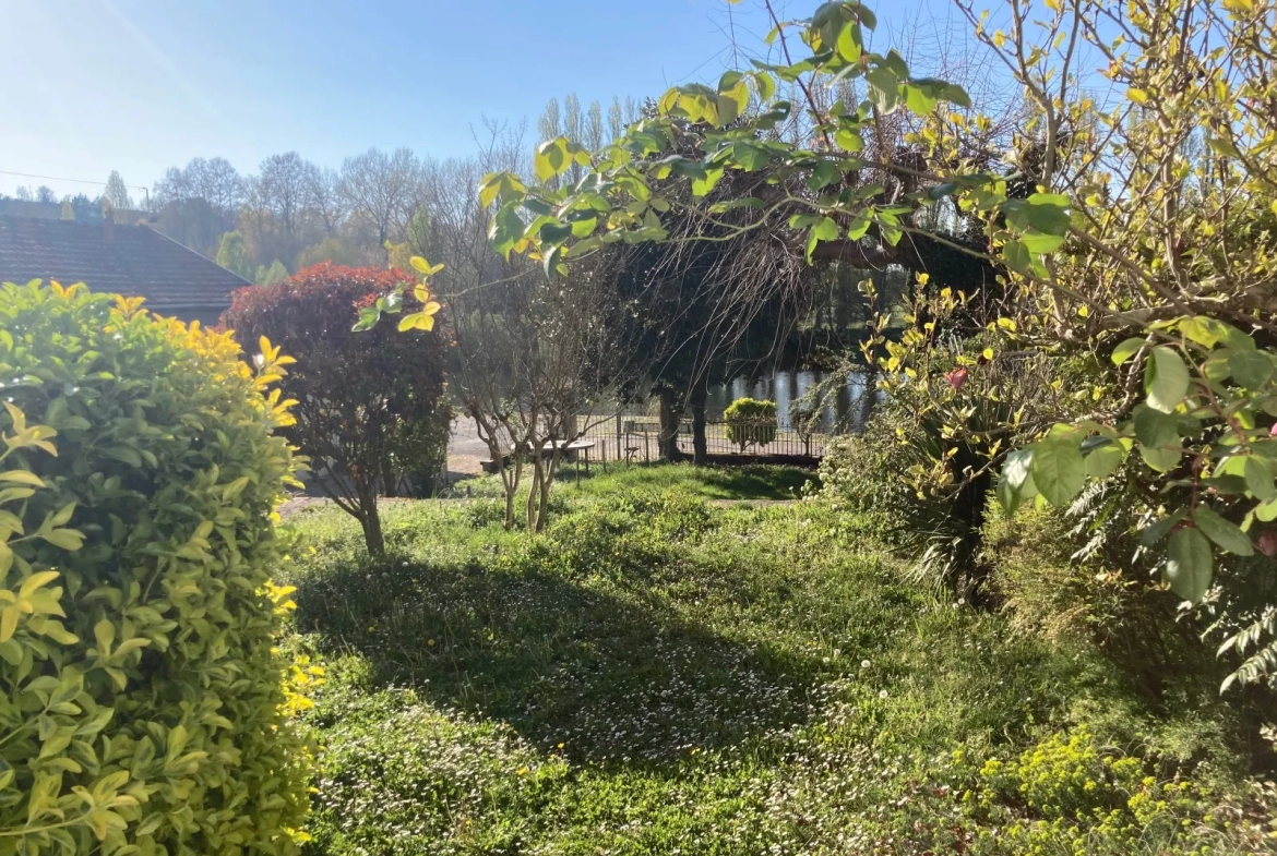 Maison de Village avec Jardin et vue sur La Rivière - 33890 Pessac sur Dordogne 