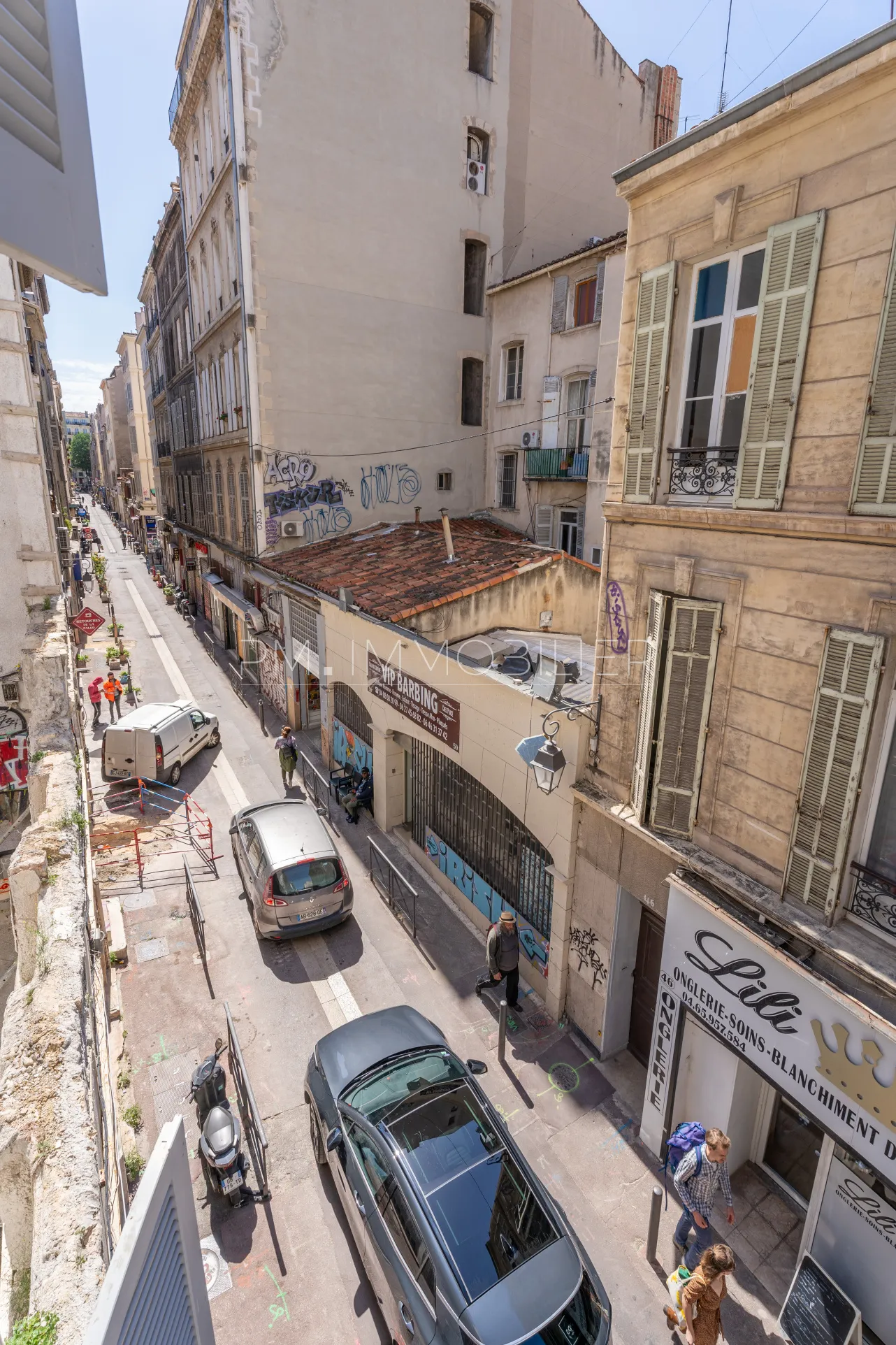 Appartement T3 à Rénover avec Vue sur Toits, Marseille 