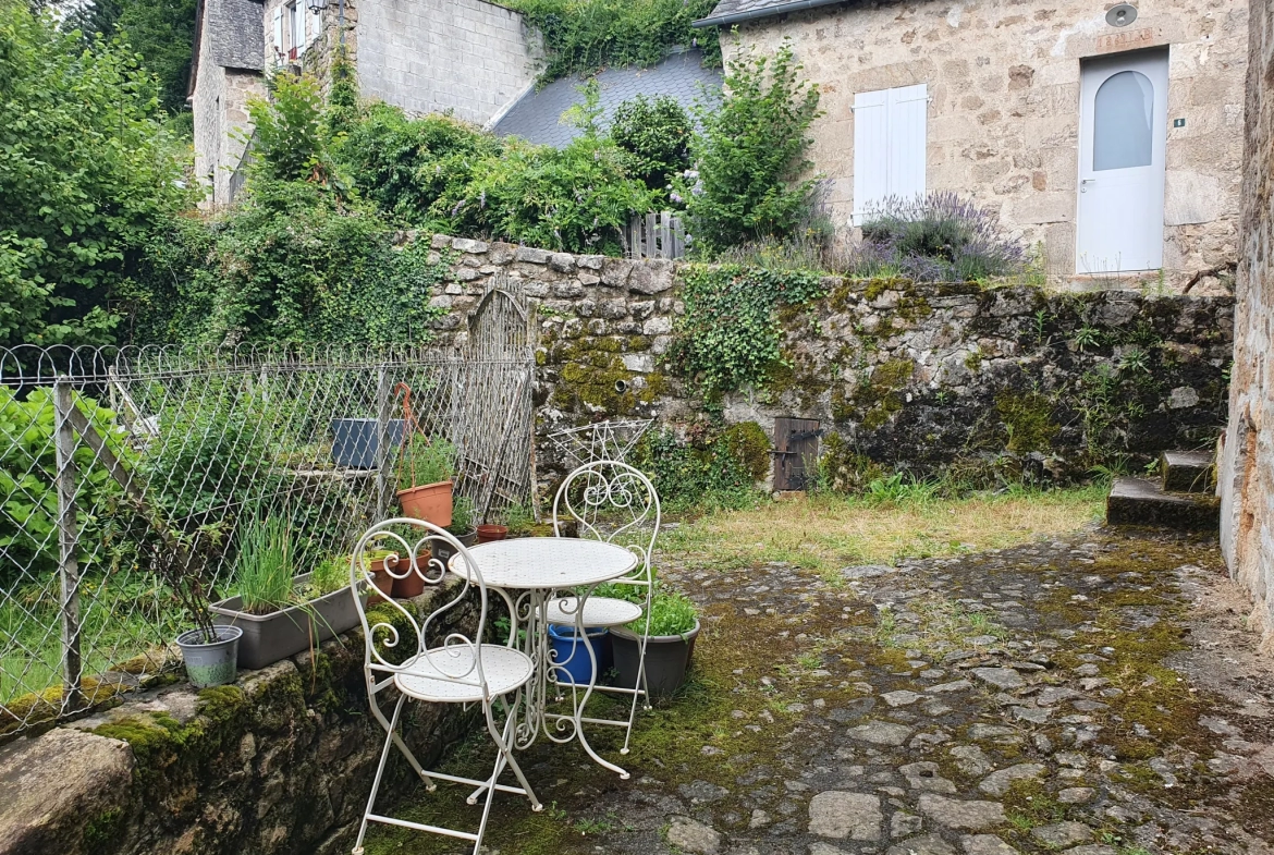 Jolie Maison de Village avec Vue 