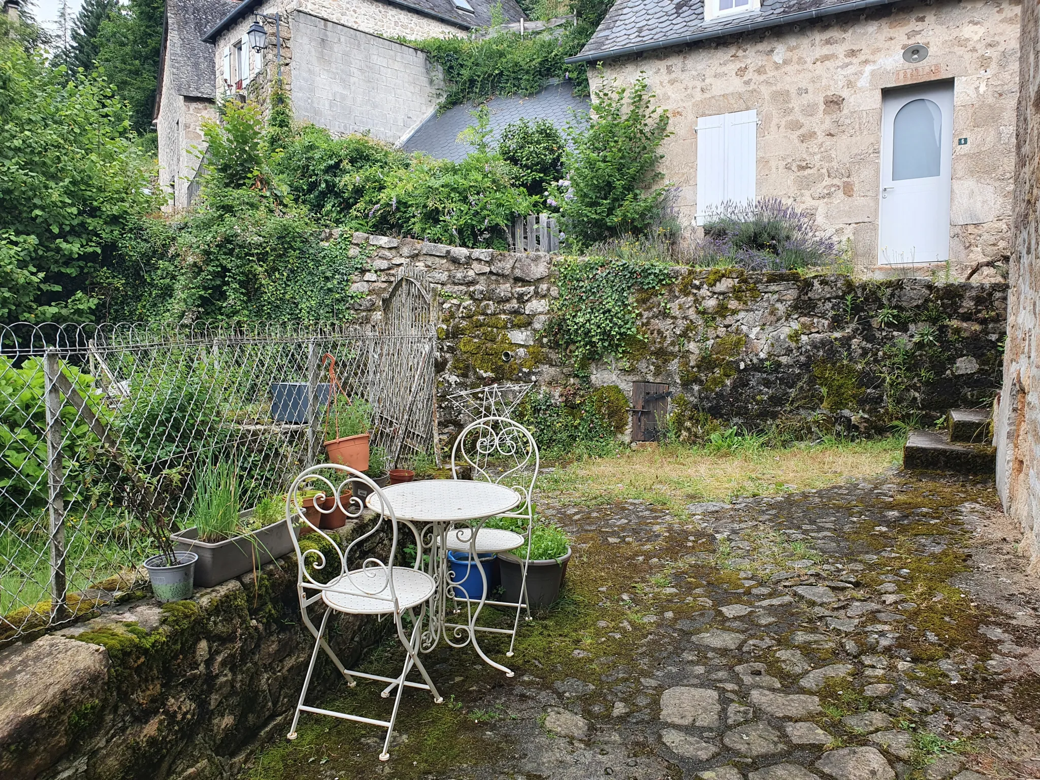 Jolie Maison de Village avec Vue 