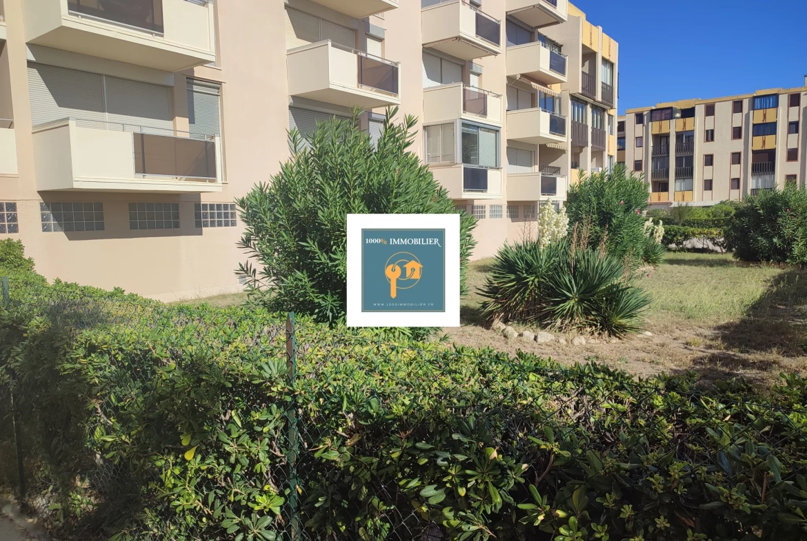 Appartement 41m2 avec vue sur le port de LEUCATE et parking privé 