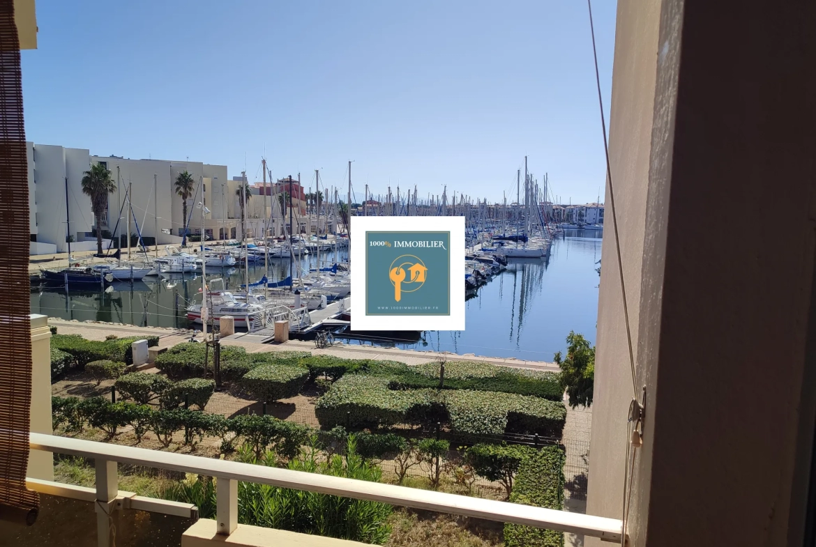 Appartement 41m2 avec vue sur le port de LEUCATE et parking privé 