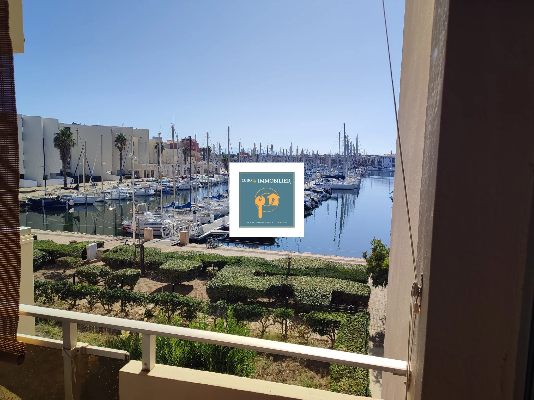 Appartement 41m2 avec vue sur le port de LEUCATE et parking privé 