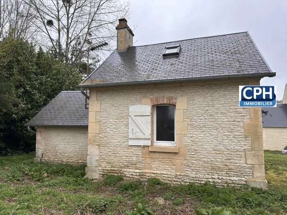 Terrain à bâtir avec petite maison à Rosel