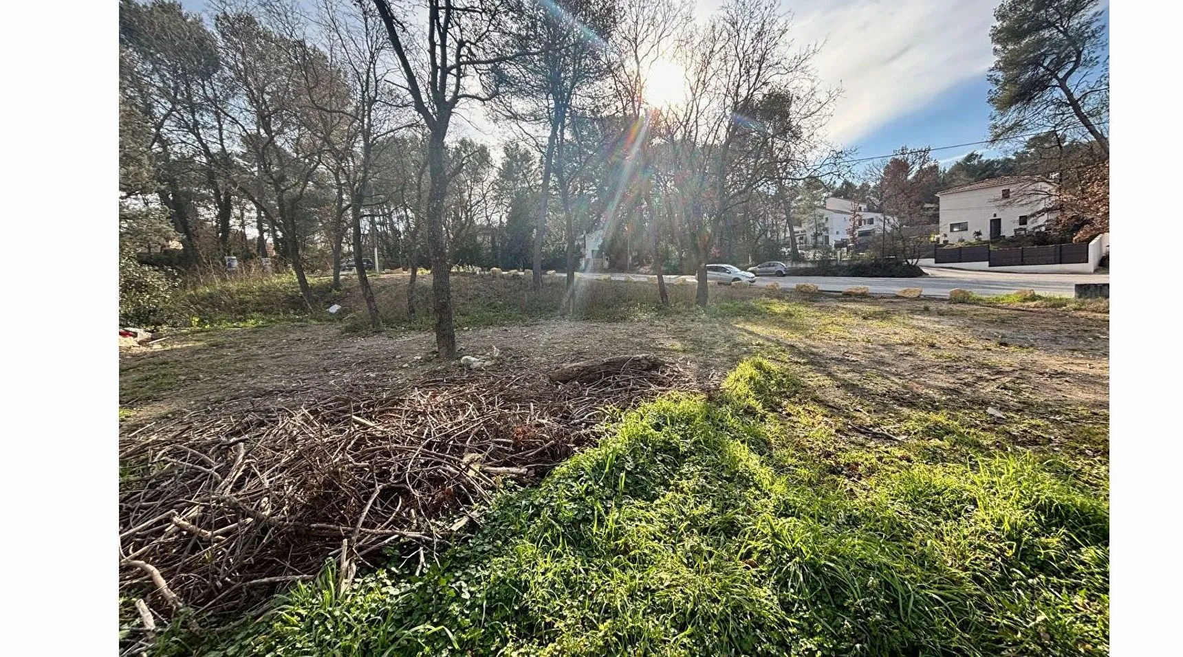 Terrain constructible de 480 m2 à Gréasque 