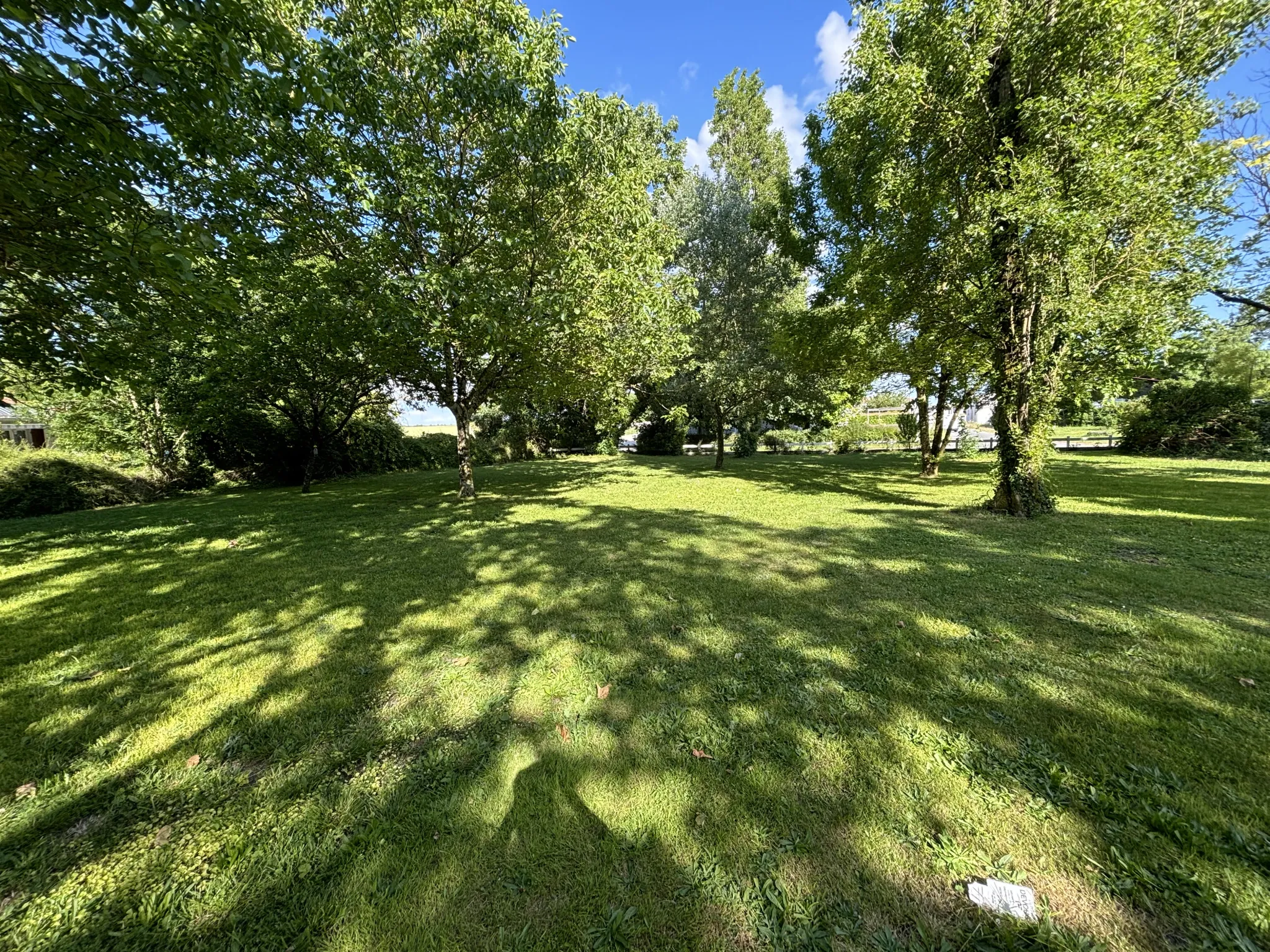 Terrain de 550 m2 à Semussac, proximité plages 