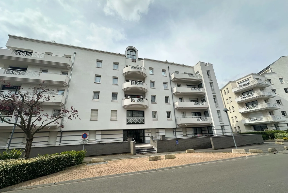 Appartement T3 avec terrasse et parking à La Madeleine 