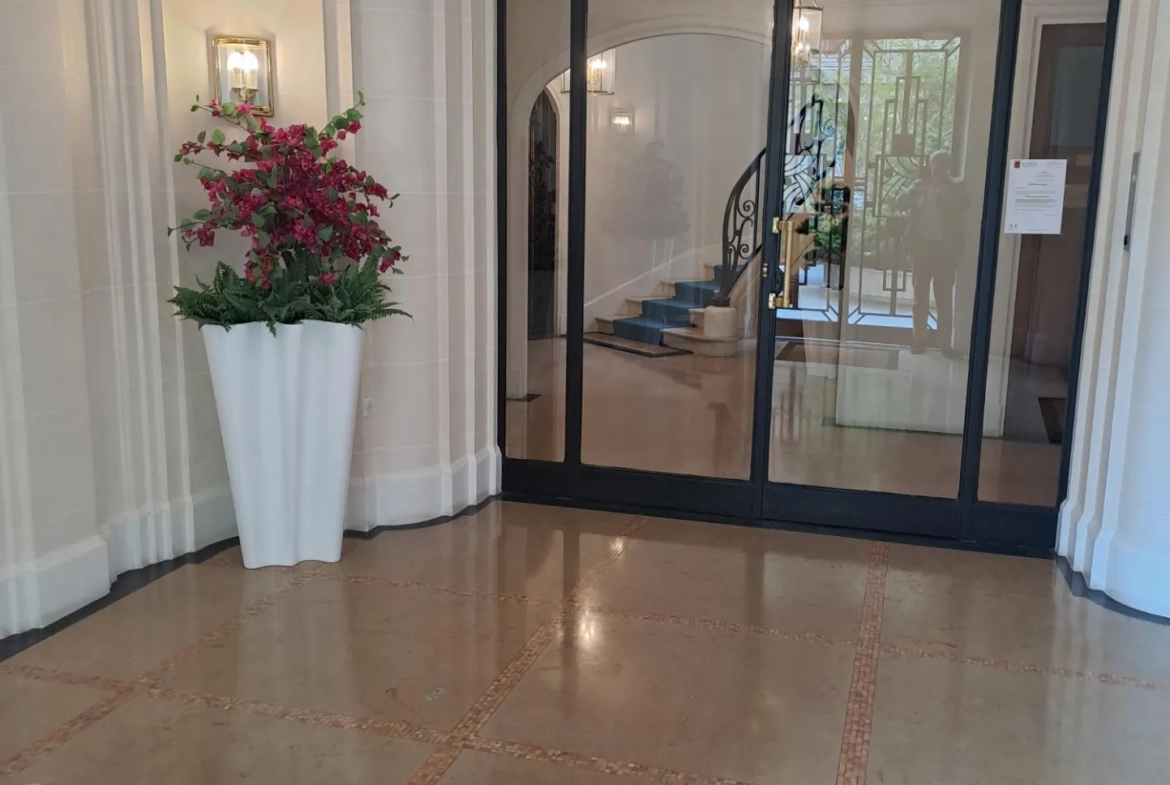 Chambre de Service Villa Jocelyn 75016 Paris 