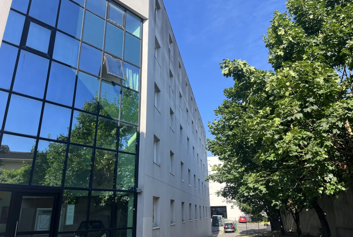 Studio à Bordeaux avec proximité tramway 