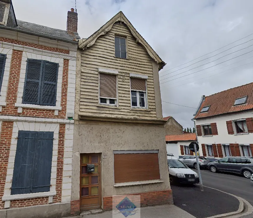 Maison de ville T5-110m2 avec cour et garage 