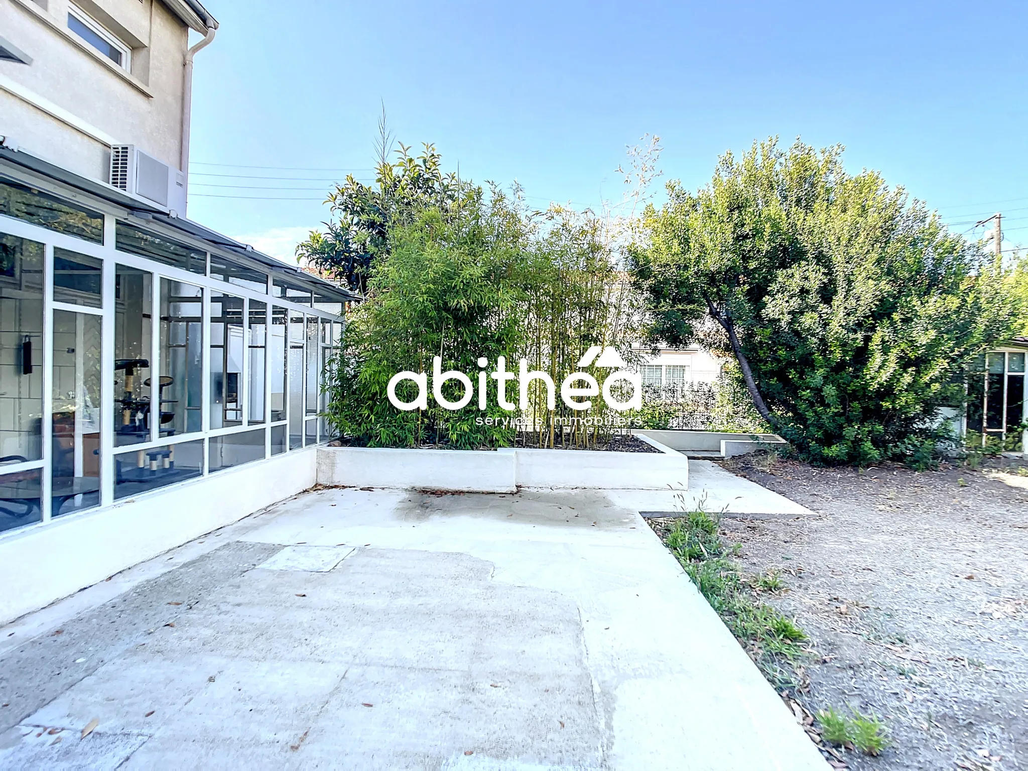 Maison 4 pièces avec jardin, véranda et garage à Béziers 