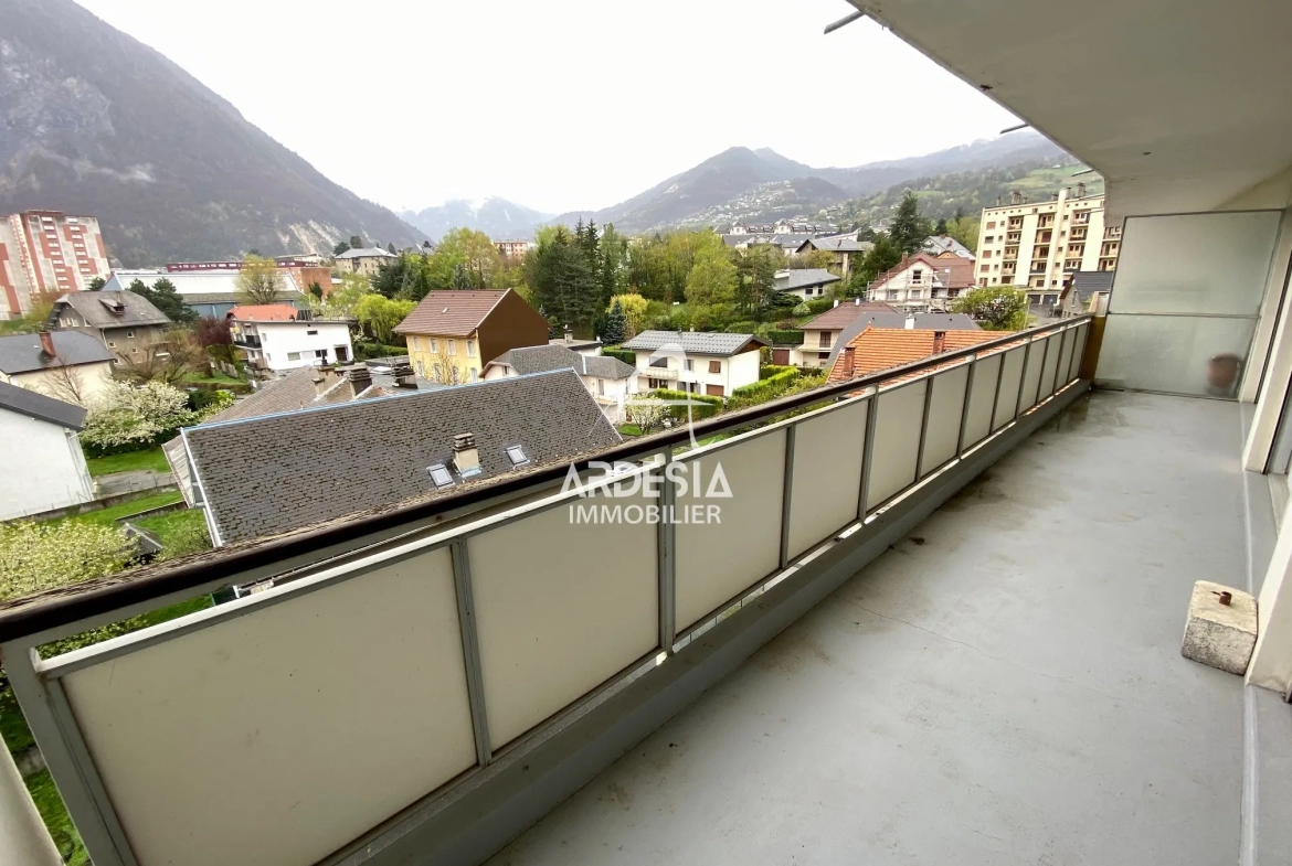 Appartement 2 chambres à acheter à Saint-Jean-De-Maurienne 