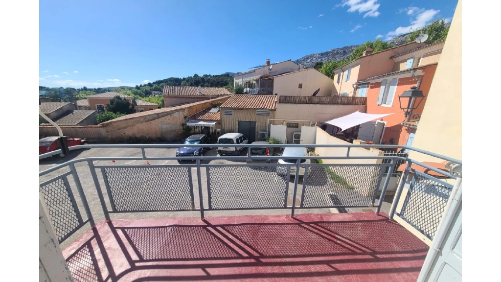 Maison de village avec vue à Puyloubier