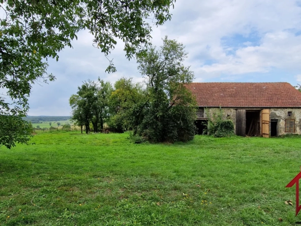 Ancienne Ferme Indépendante avec Vue sur la Vallée