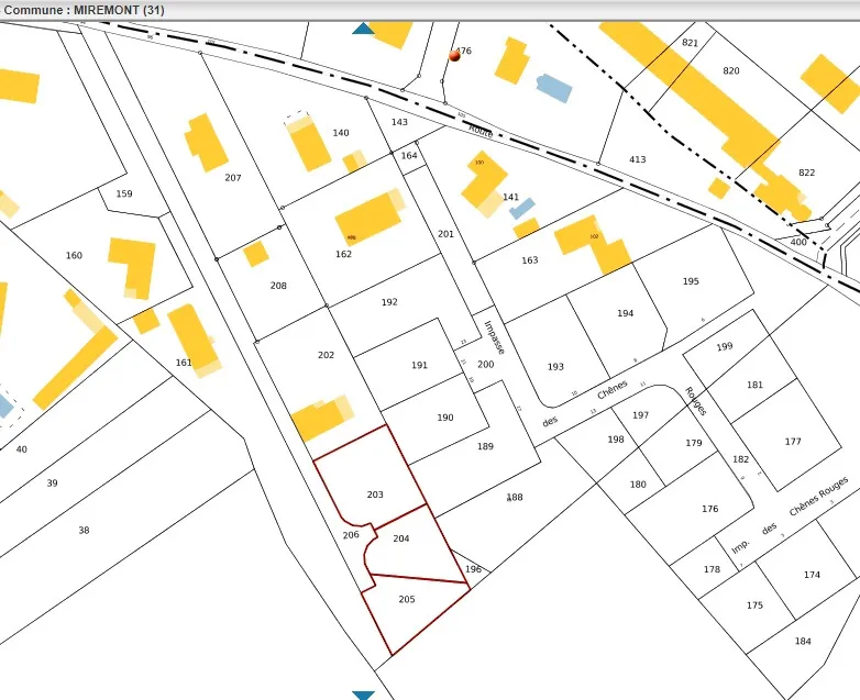 Terrain constructible 975 m2 à Miremont 