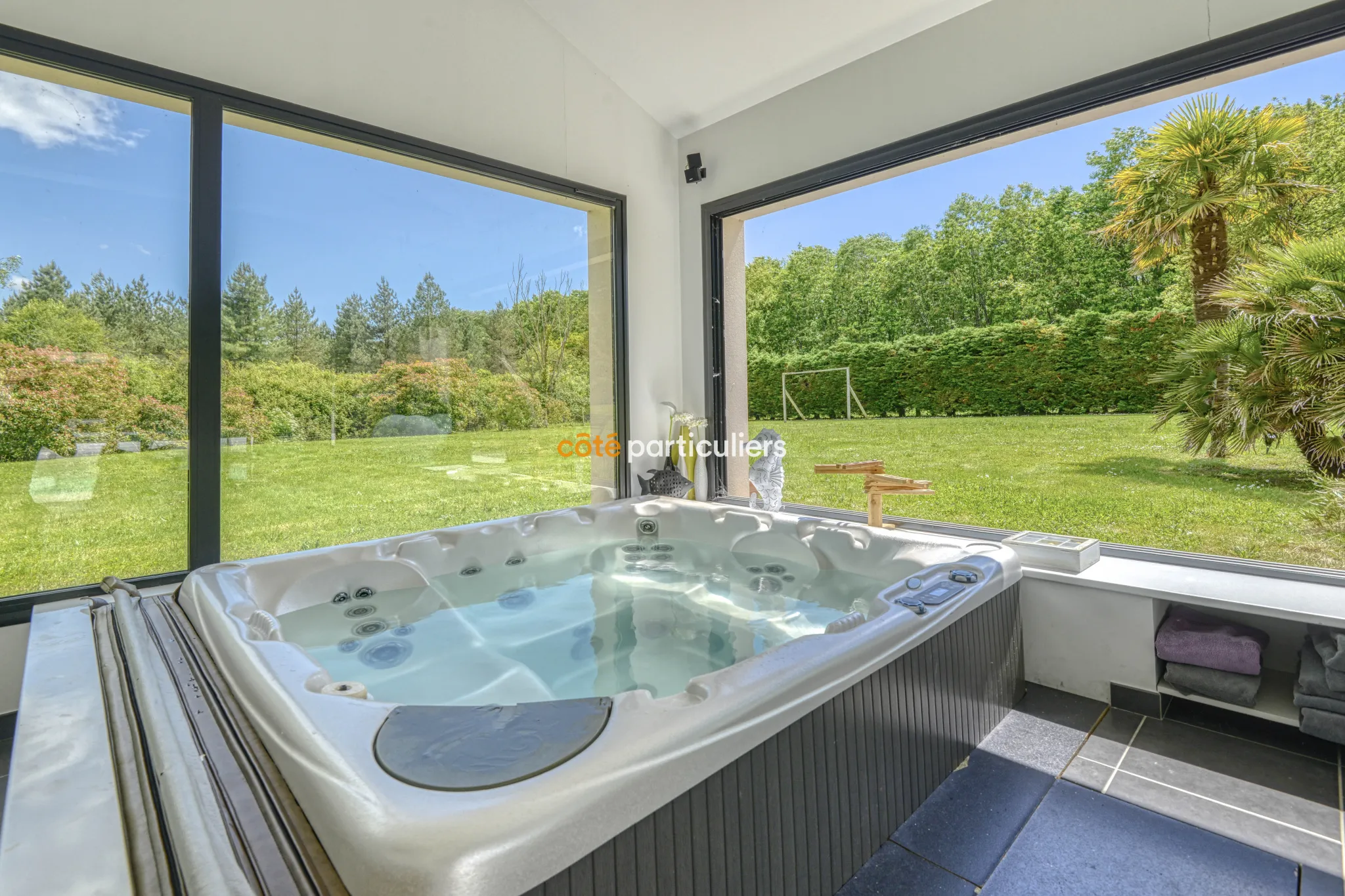 Propriété de luxe avec piscine et jardin à Bouaye 