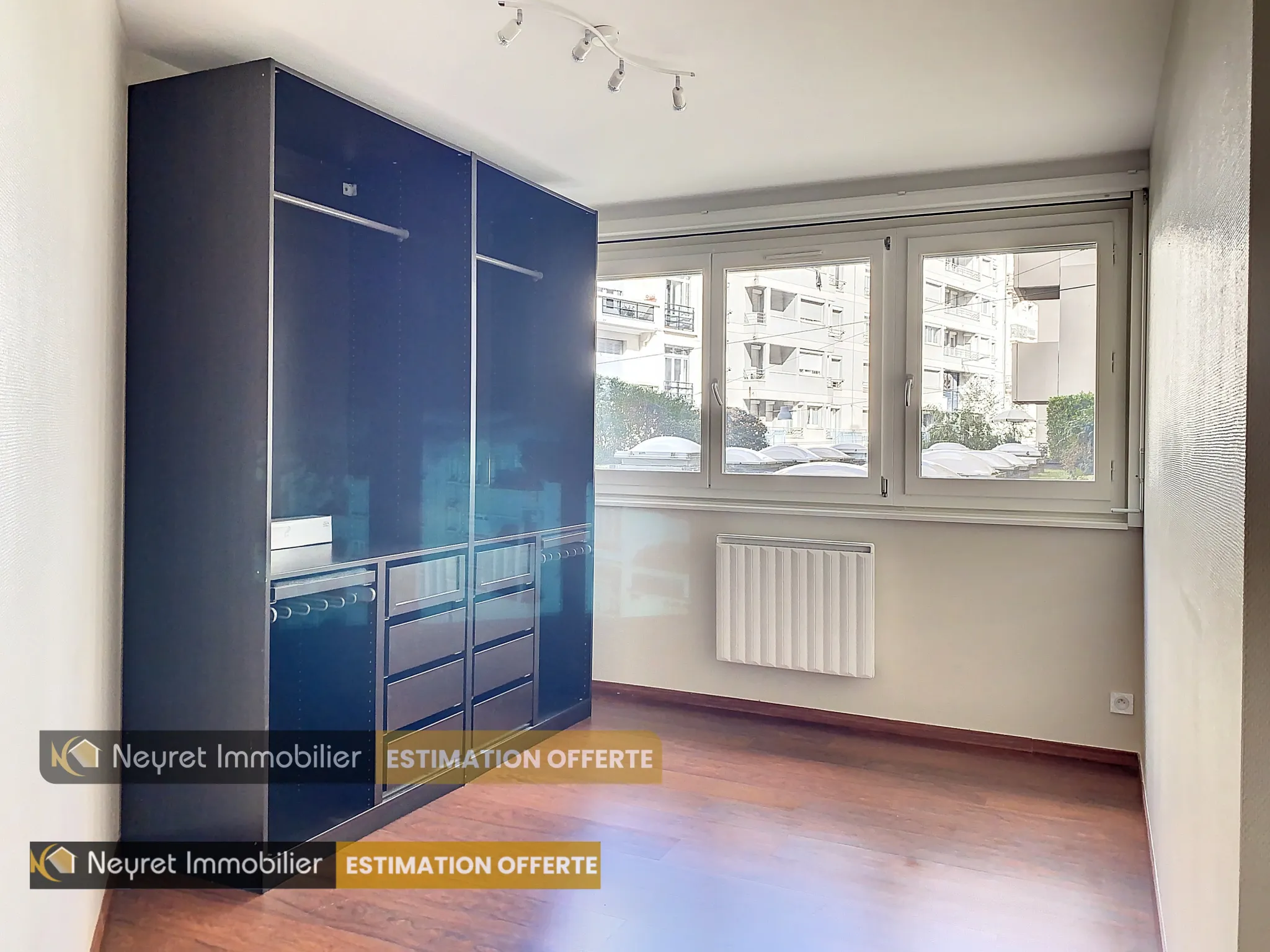 Appartement T3 97m2 avec Cuisine Équipée Haut de Gamme et Balcon Exposé Sud 