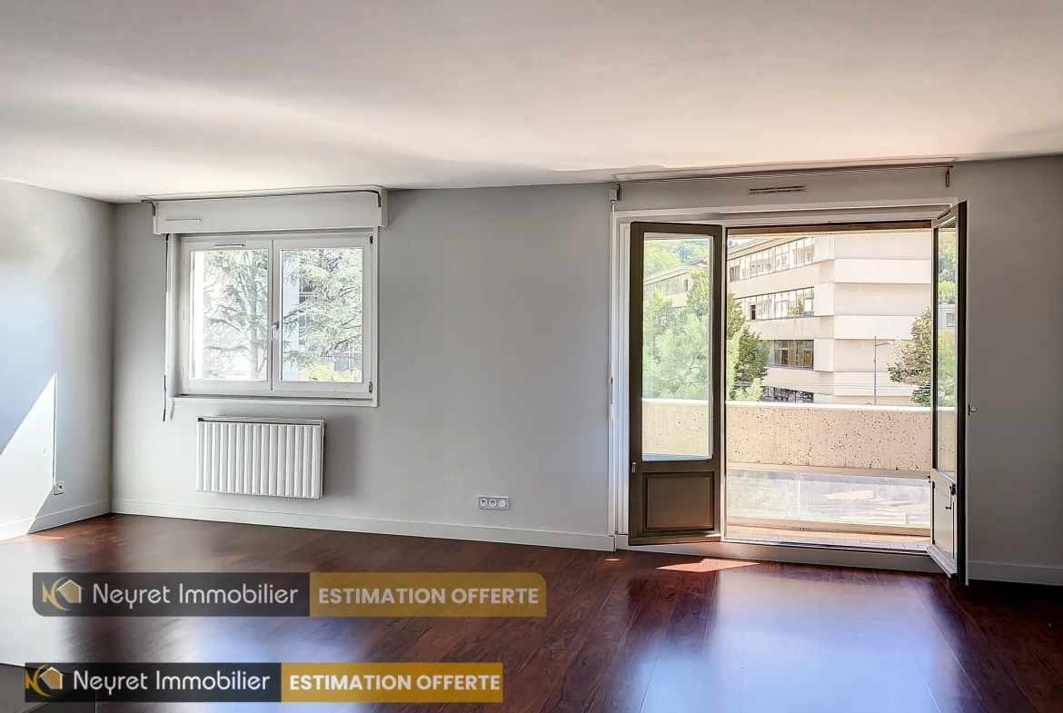 Appartement T3 97m2 avec Cuisine Équipée Haut de Gamme et Balcon Exposé Sud 