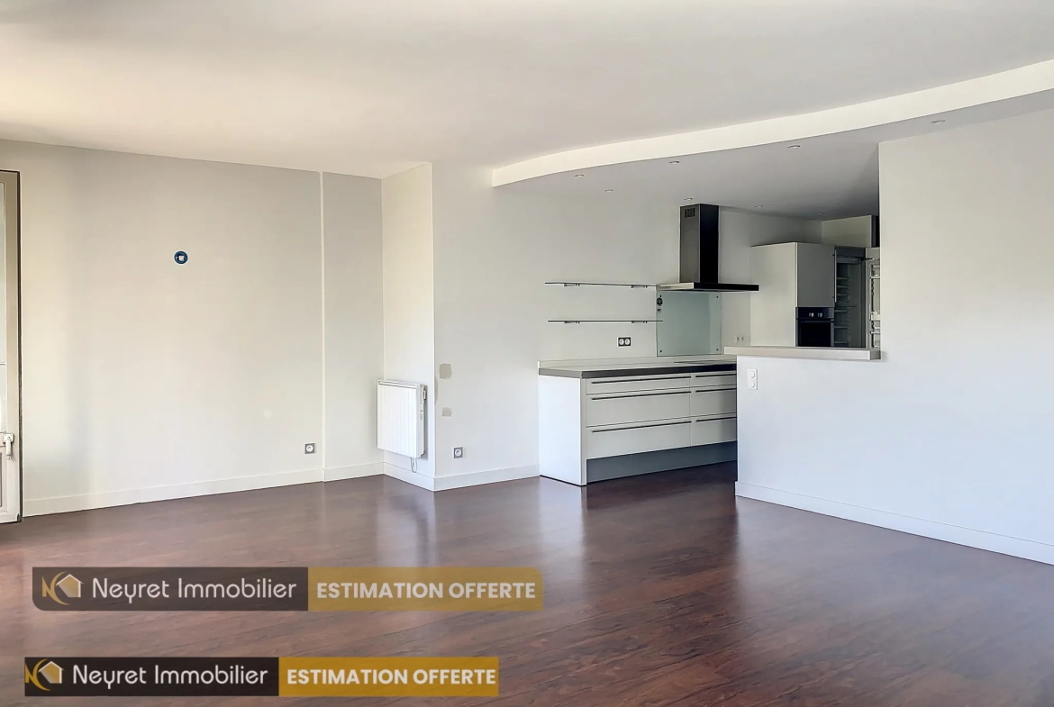 Appartement T3 97m2 avec Cuisine Équipée Haut de Gamme et Balcon Exposé Sud 