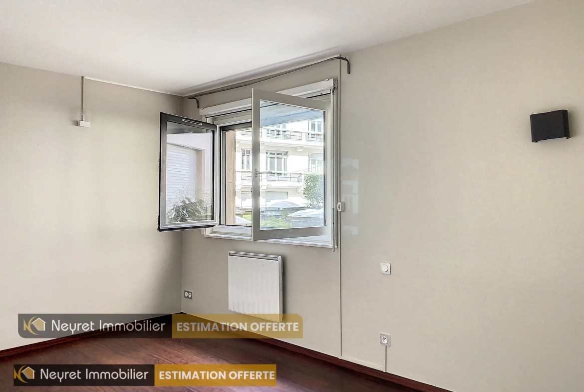 Appartement T3 97m2 avec Cuisine Équipée Haut de Gamme et Balcon Exposé Sud 