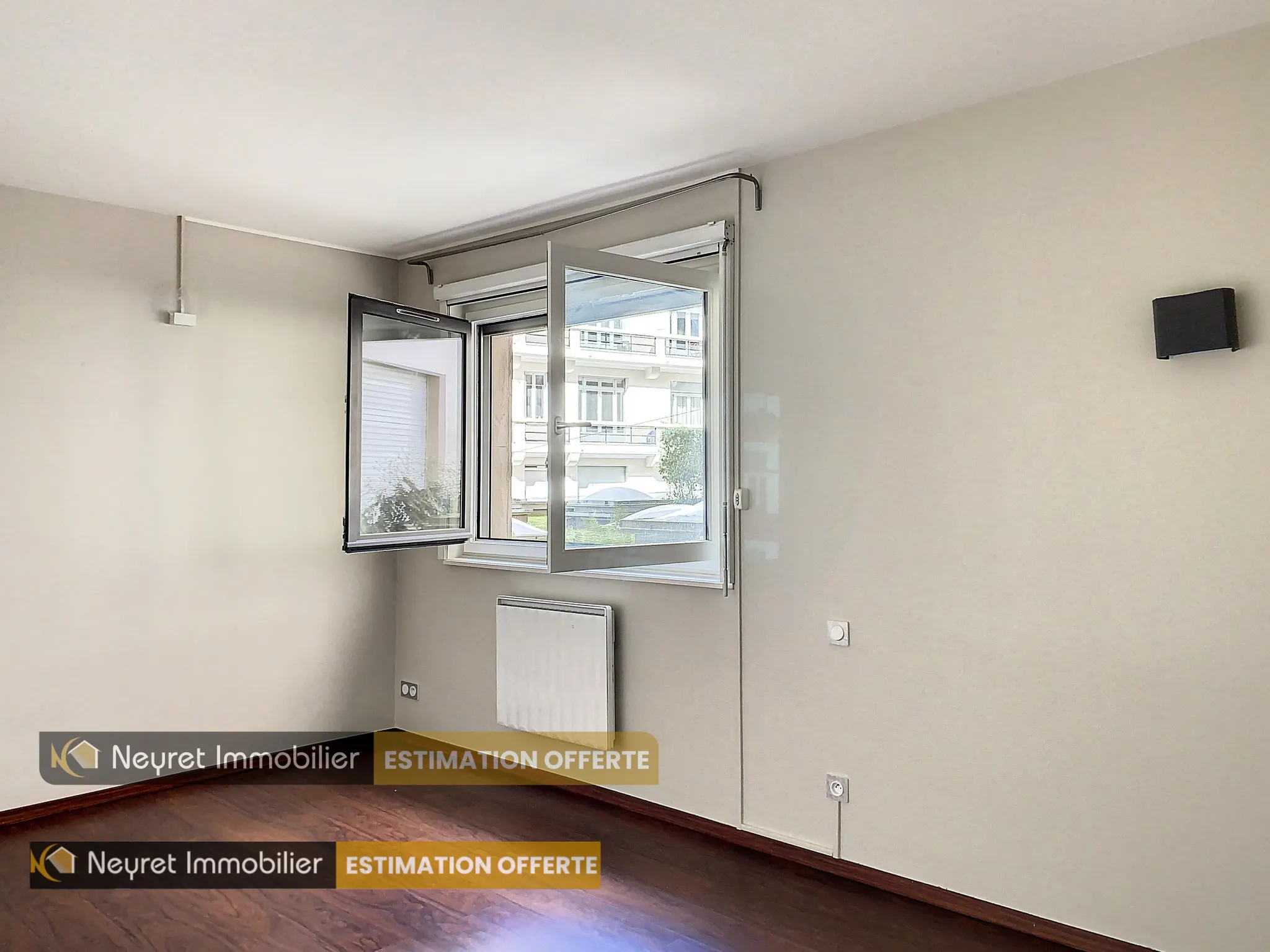 Appartement T3 97m2 avec Cuisine Équipée Haut de Gamme et Balcon Exposé Sud 