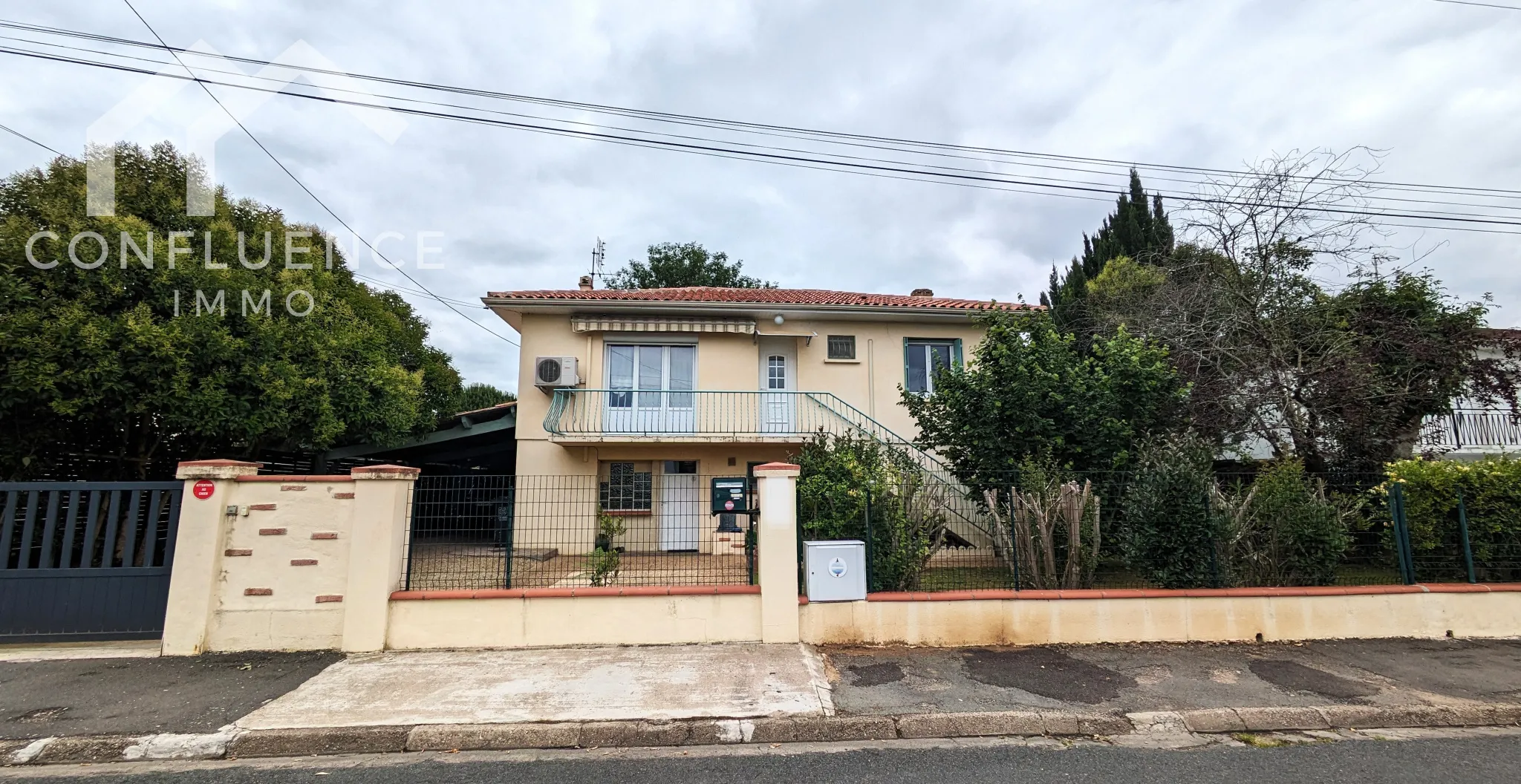 Maison des années 70 avec 4 chambres à Villeneuve sur lot 