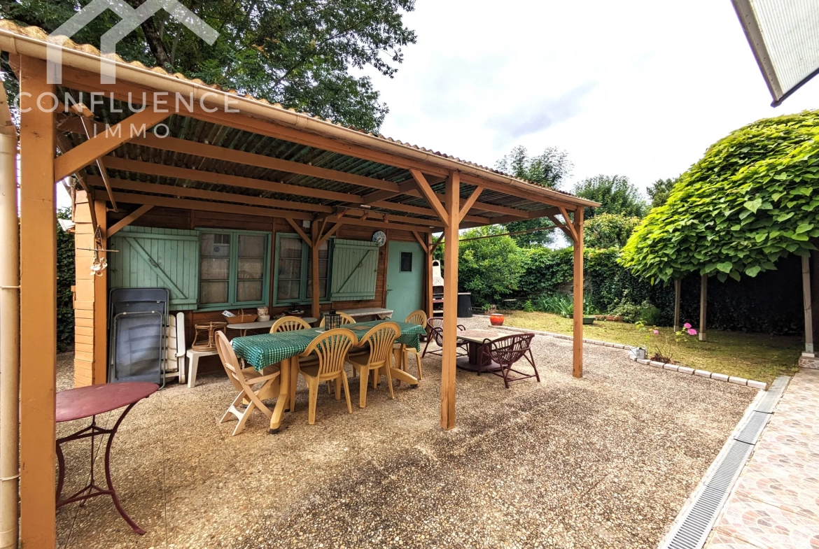 Maison des années 70 avec 4 chambres à Villeneuve sur lot 